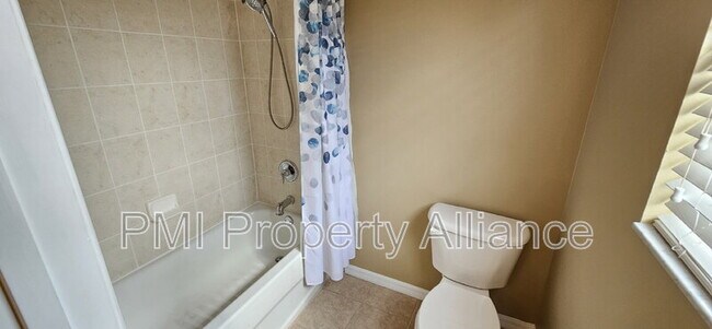 Building Photo - 4745 Walnut Ridge Dr