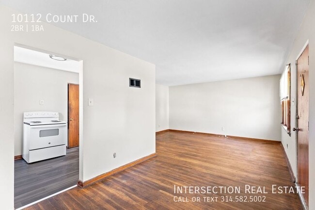 Building Photo - 10112 Count Dr