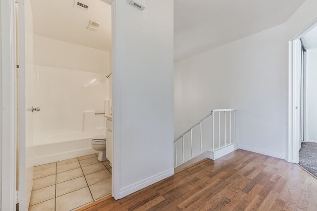 Building Photo - 74624 Driftwood Dr