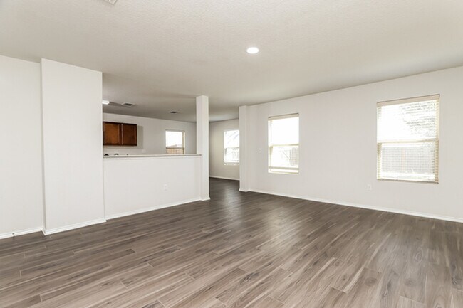 Building Photo - 10714 Goose Way