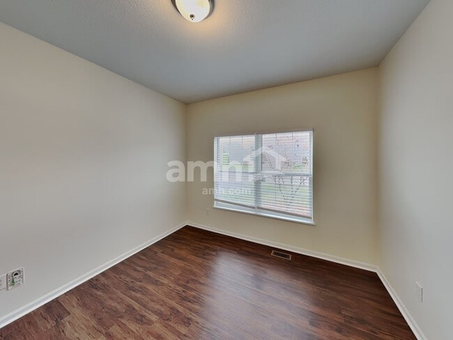 Building Photo - 210 Cherry Tree Ln