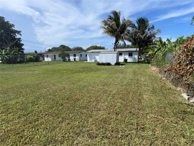 Building Photo - 10840 SW 222nd Dr