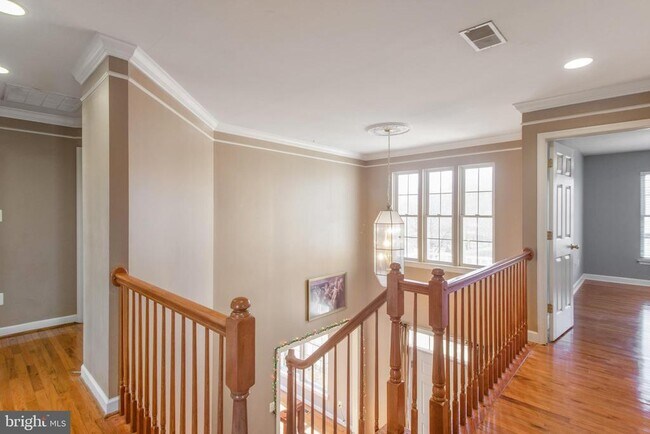 Building Photo - 15309 Lions Den Rd