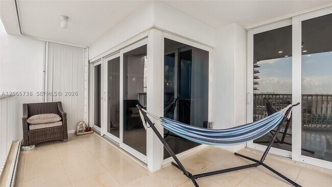 Building Photo - 1370 S Ocean Blvd