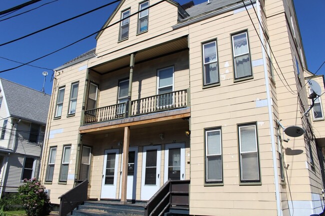 Building Photo - Allston 3-bed SEP25