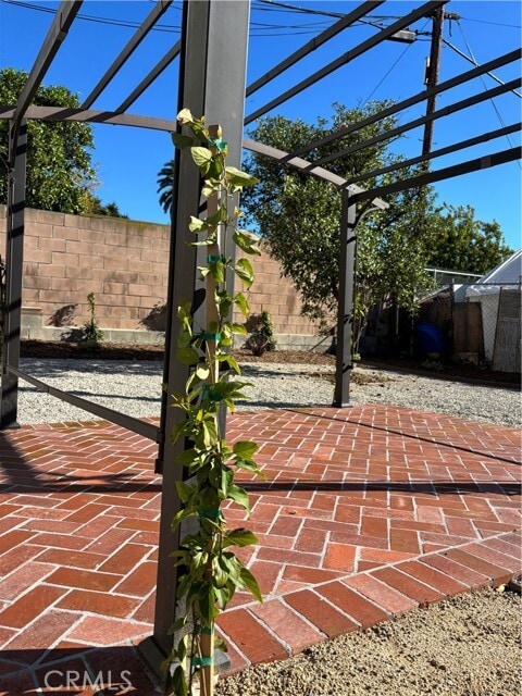 Building Photo - 1042 S Catalina St