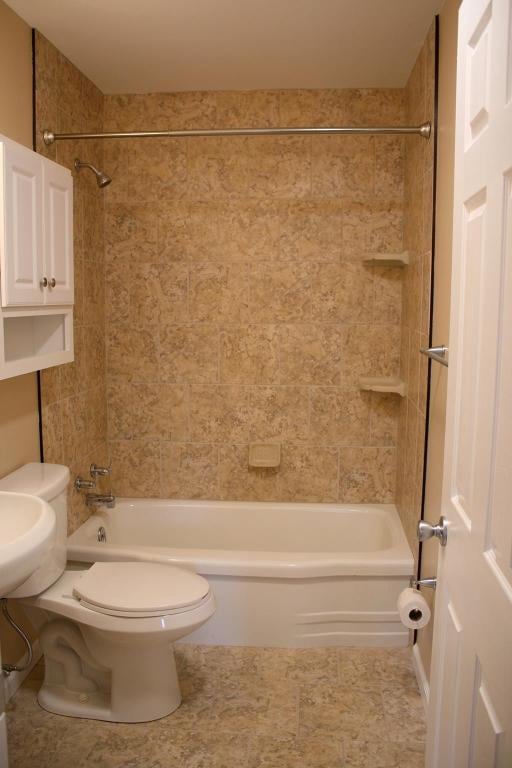 Building Photo - 5007 Duessel Ln