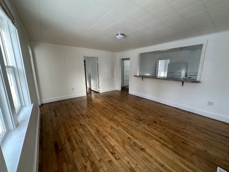 Building Photo - 607 S Wisconsin St