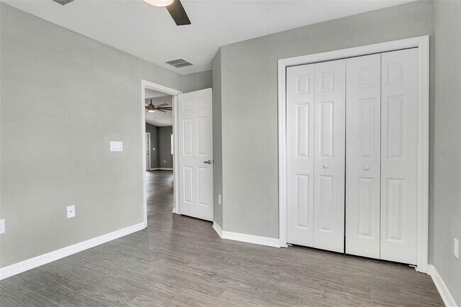 Building Photo - 1092 Zion Dr