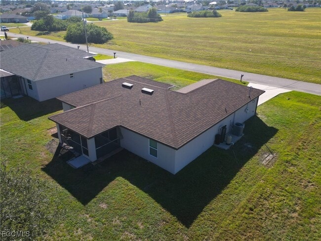 Building Photo - 1021 NW 10th Ave