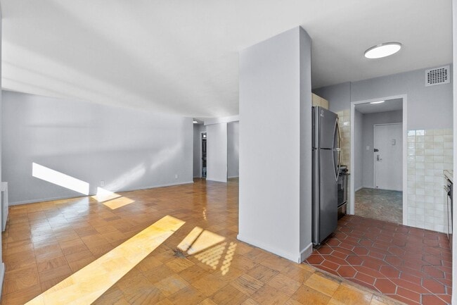 Building Photo - 6040 JFK Blvd E