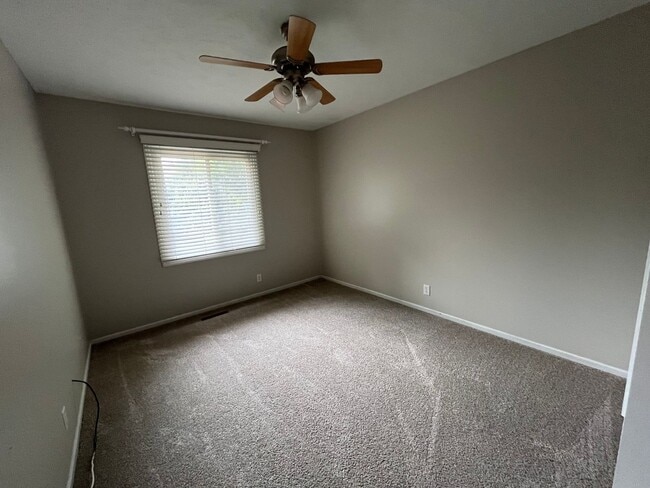 Building Photo - Fantastic Millard Home