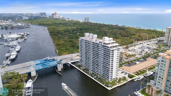 Building Photo - 2800 E Sunrise Blvd