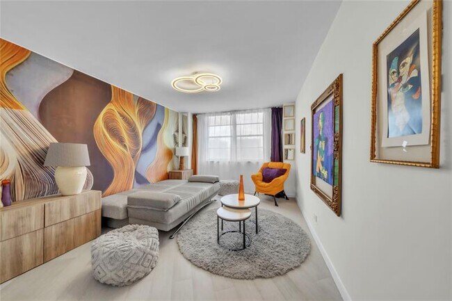 Building Photo - 250 174th St