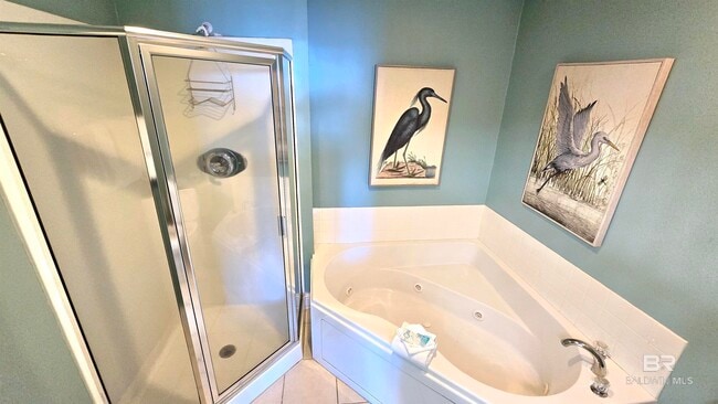 Building Photo - 455 E Beach Blvd