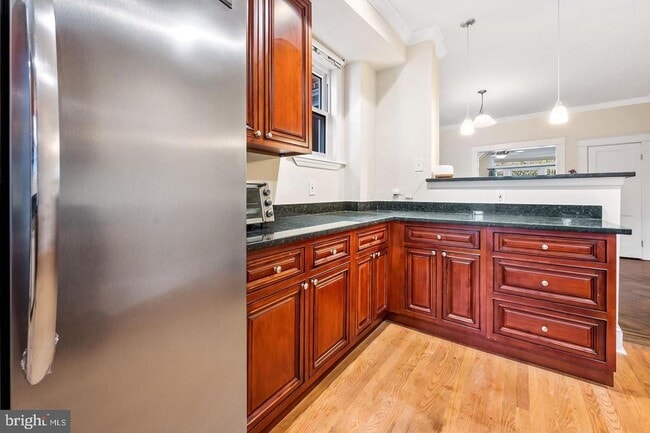 Building Photo - 333 E 29th St
