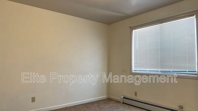 Building Photo - 210 E Palmer Lake Dr
