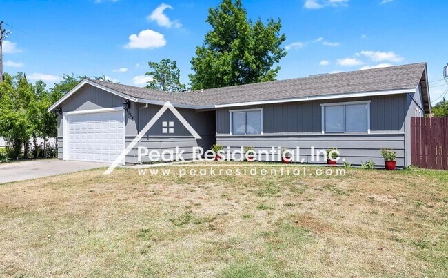 Building Photo - Updated 4bd/2ba North Sacramento Home with 2 Car Garage