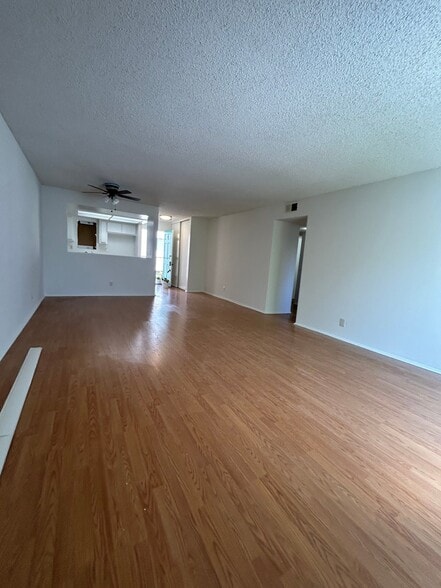 Building Photo - 400 N Kenwood St