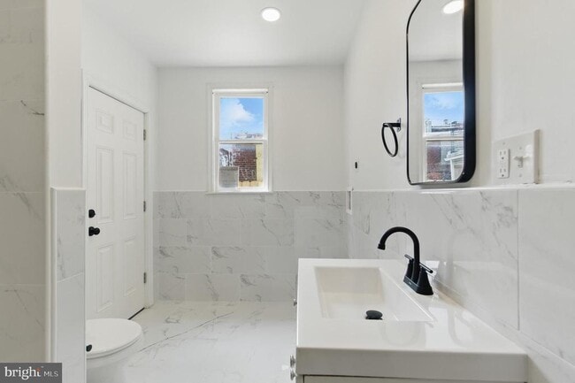 Building Photo - 1217 N 28th St
