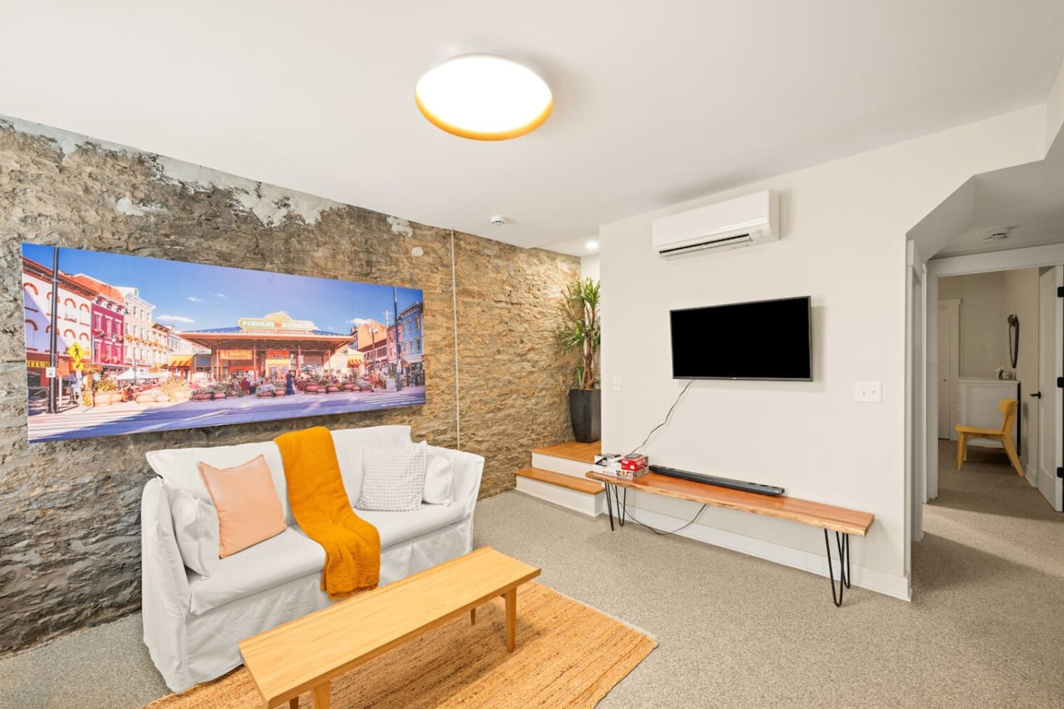 Building Photo - 1918 Vine St