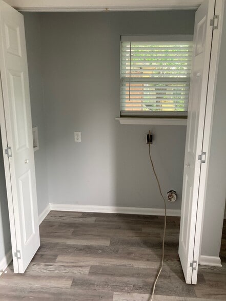 Laundry Room - 721 Tuskegee St