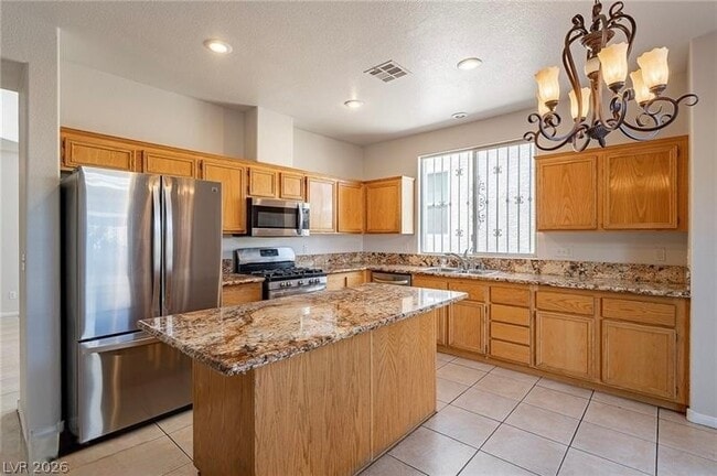 Building Photo - 3588 White Mountain St