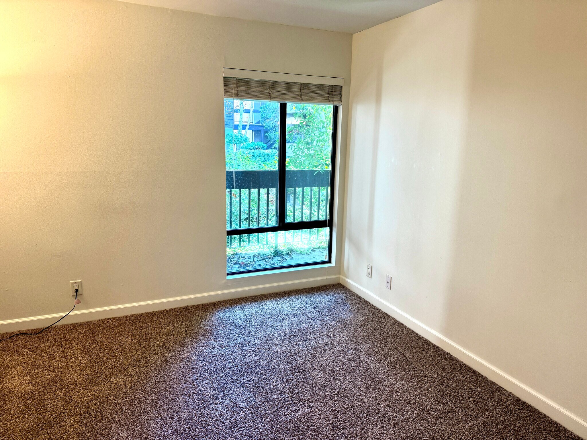 Bedroom 2 - 950 N Kings Rd