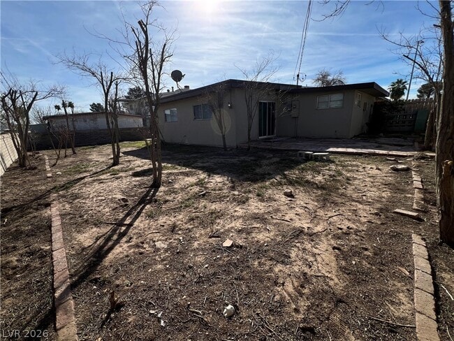 Building Photo - 1425 Wengert Ave