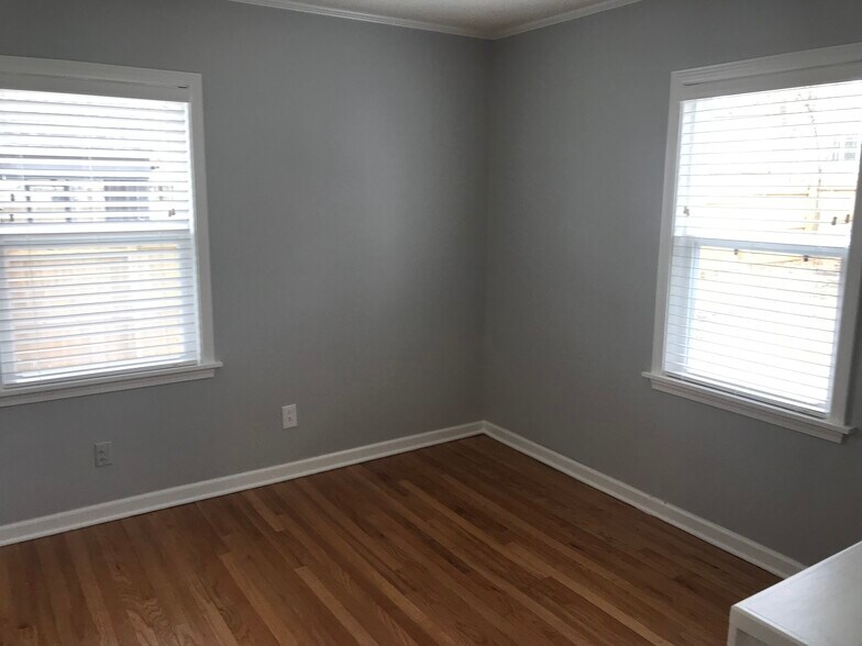 Building Photo - 5214 Cedar St