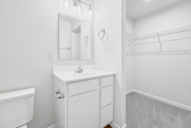 Building Photo - 1241 Havenbrook Dr
