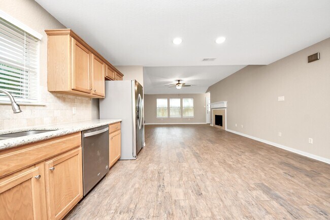 Building Photo - 14610 Hazy Ridge Ln