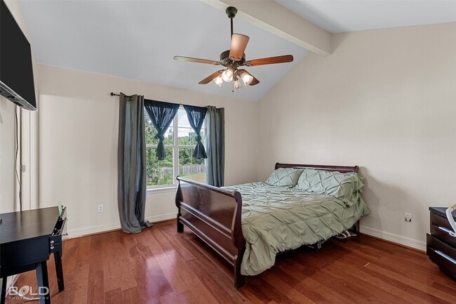 Building Photo - 1608 Shepherd Dr