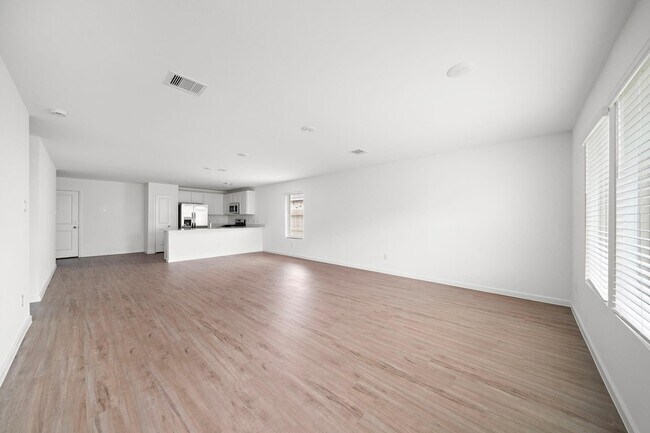 Building Photo - 27142 Breakaway Ln