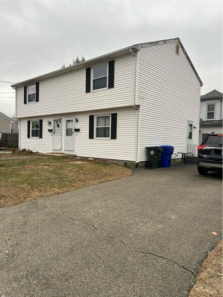 Primary Photo - 56 Hall St