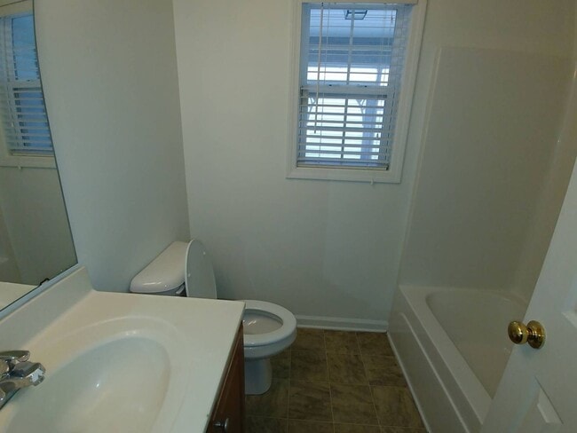 Building Photo - Adorable Well Kept Rental Home in Arrowhead