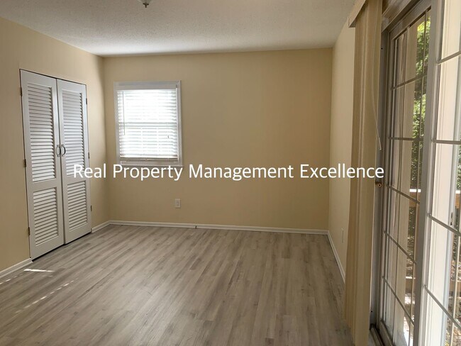 Building Photo - Renovated Raleigh Ranch, Convenient To 440...