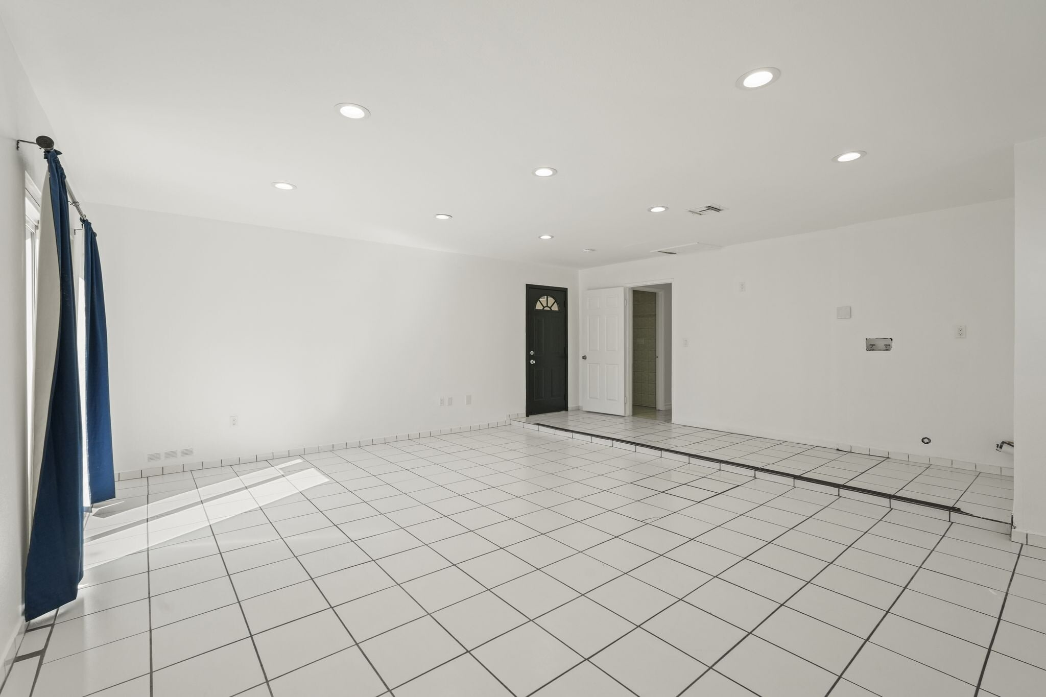 Building Photo - 12755 Judd St