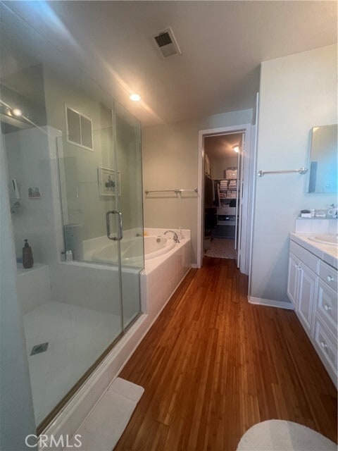 Building Photo - 2889 Plaza del Amo