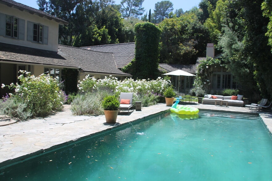 main house - 1741 Coldwater Canyon Dr