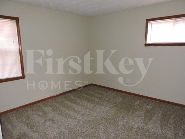 Building Photo - 5206 Downs Dr