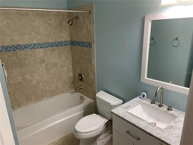 Building Photo - 4527 Riverton Dr