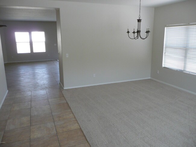 Building Photo - 1302 E Beth Dr