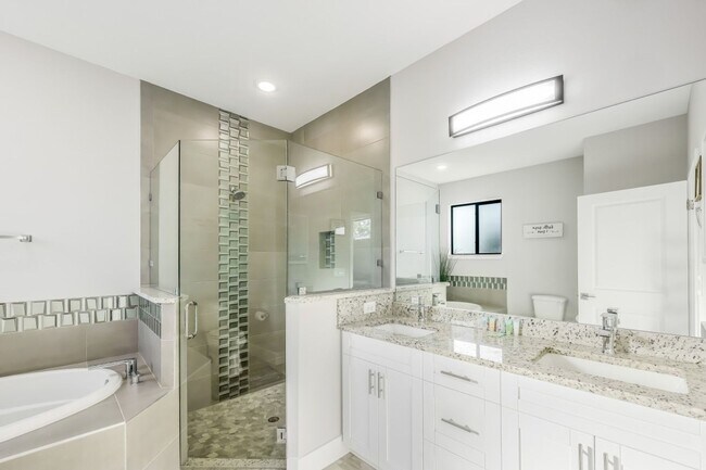 Building Photo - Charming 3BR House in Cape Coral