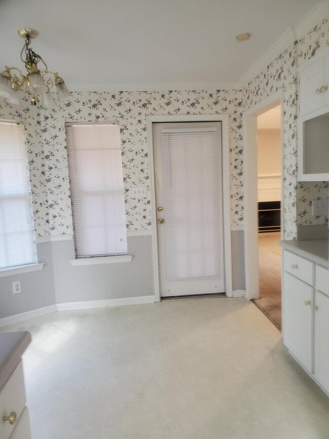Building Photo - 4309 Creekview Dr
