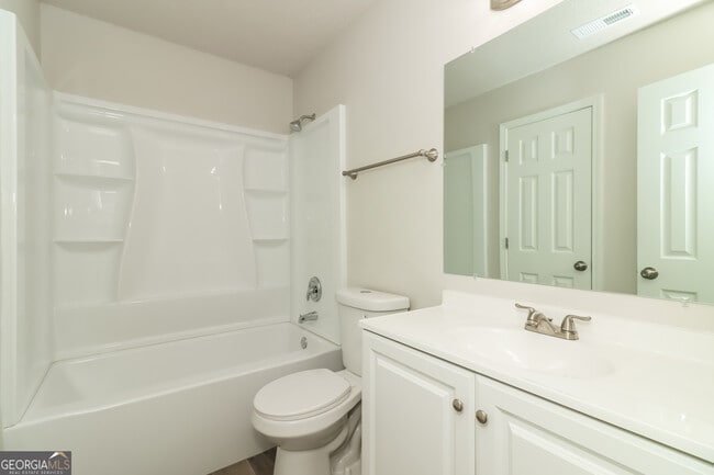 Building Photo - 7073 Stonecreek Dr