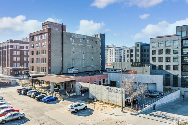 Building Photo - Dodge Condominiums