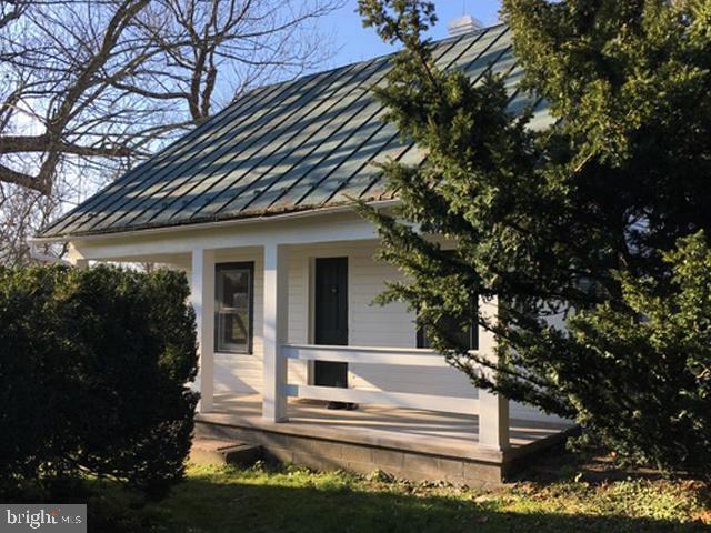 Building Photo - 21909 Foxcroft Rd