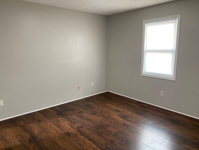 Building Photo - 21 Judson Cv