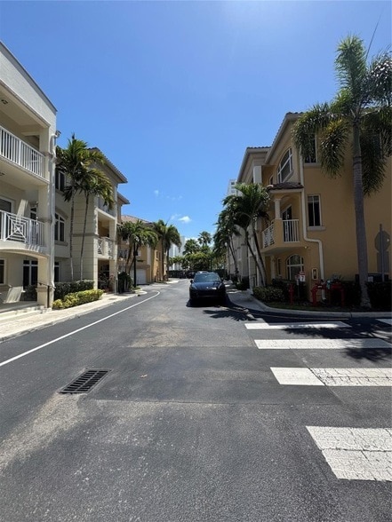 Building Photo - 2710 NE 184th Terrace